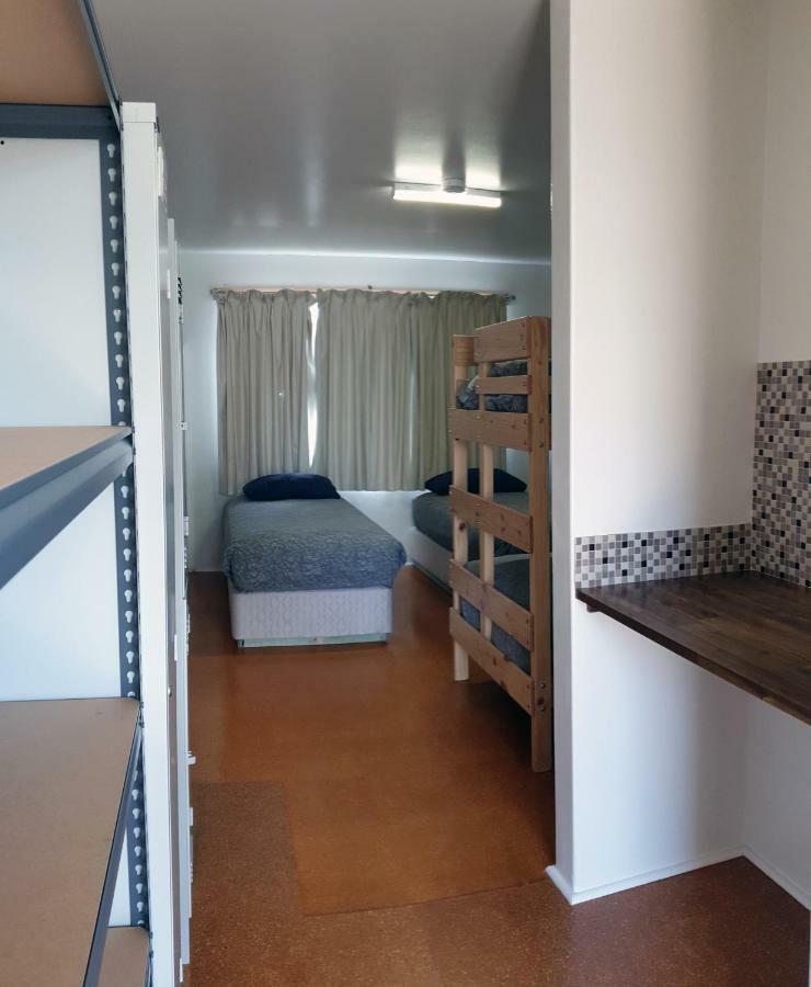 Хостел Bunkers Backpackers Басселтон Екстер'єр фото