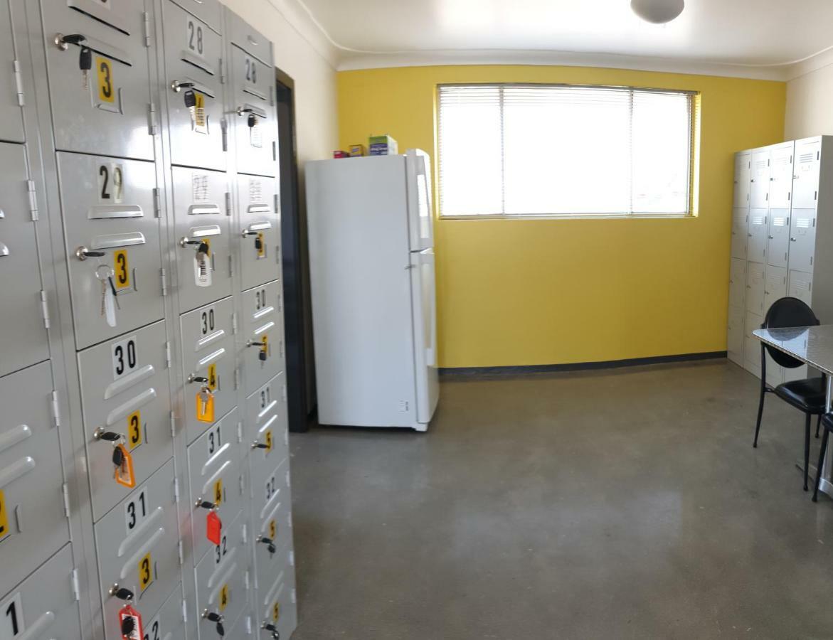 Хостел Bunkers Backpackers Басселтон Екстер'єр фото